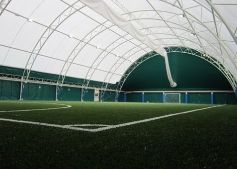 Tensostruttura ad archi in acciaio