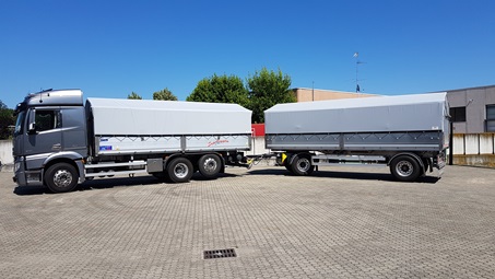 Camion e rimorchi telonati