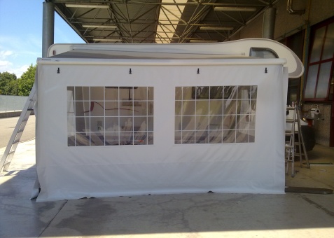 realizzazione veranda per camper